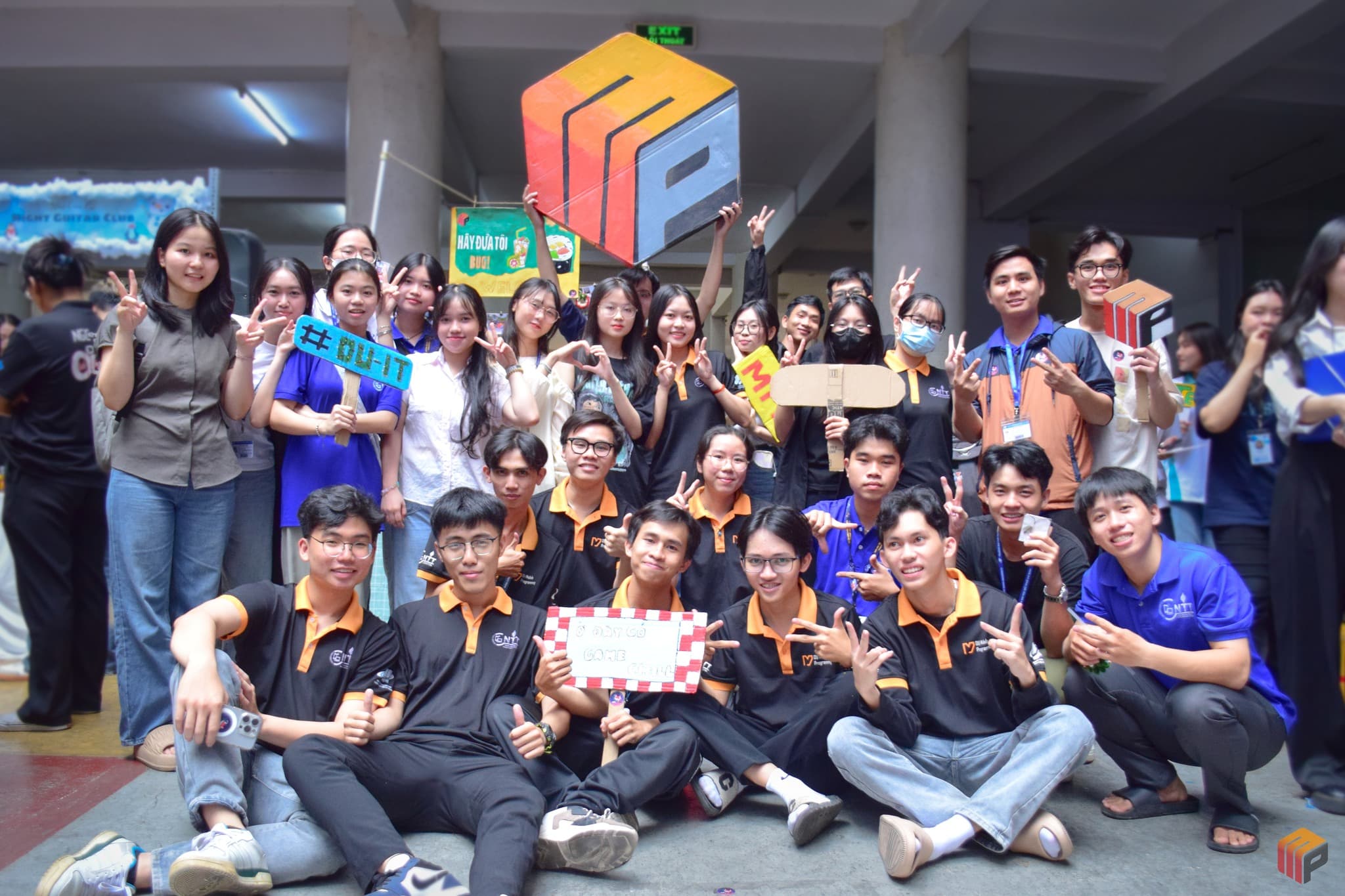 Members Hero Background